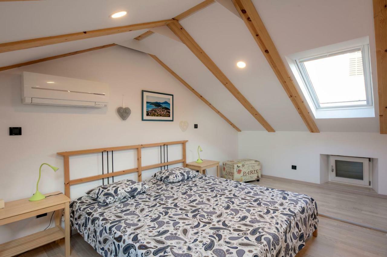 Apartments Villa Adrienne 말리로시니 외부 사진