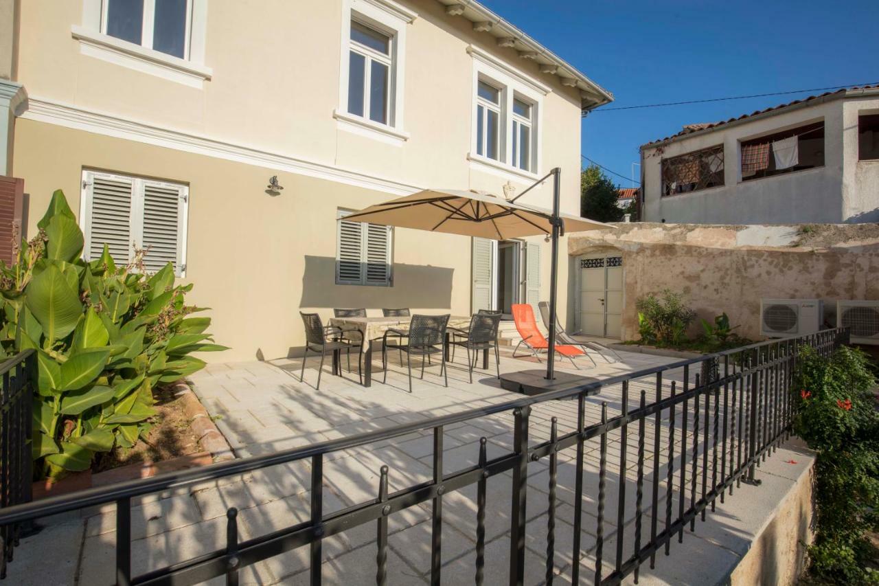 Apartments Villa Adrienne 말리로시니 외부 사진