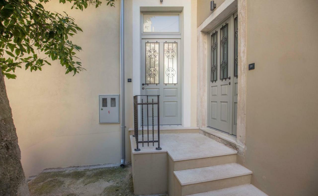 Apartments Villa Adrienne 말리로시니 외부 사진